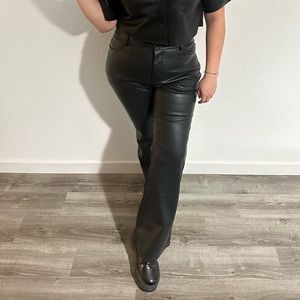 Vegan leather pants🖤